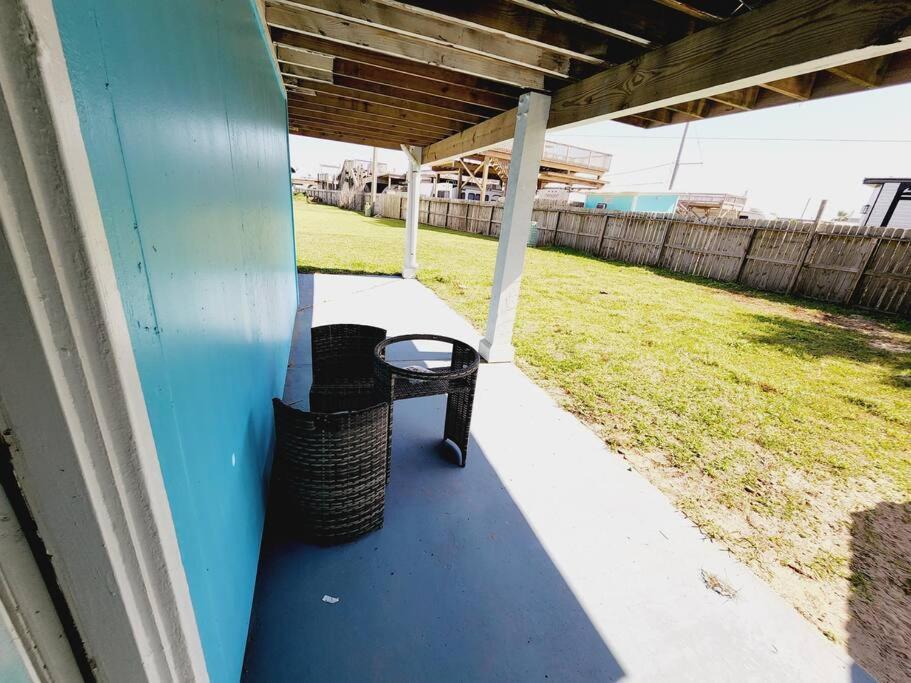 Beachview Beauty Steps To The Beach In West G Town Galveston Exterior photo
